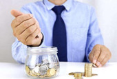 美国工人工资增长率近十年来首次突破3%